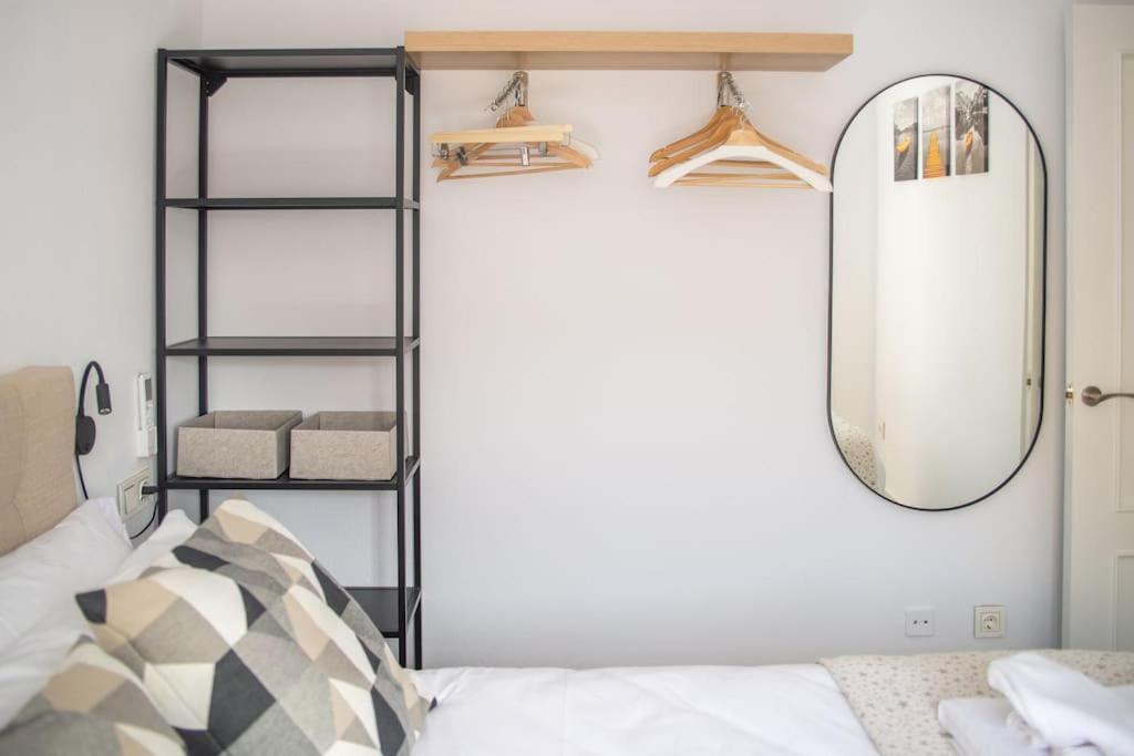 Central And Beautiful Apartment - Free Parking มาลากา ภายนอก รูปภาพ