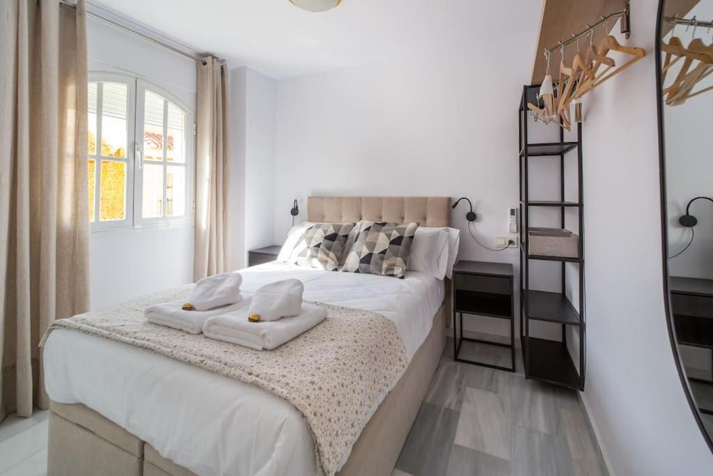 Central And Beautiful Apartment - Free Parking มาลากา ภายนอก รูปภาพ